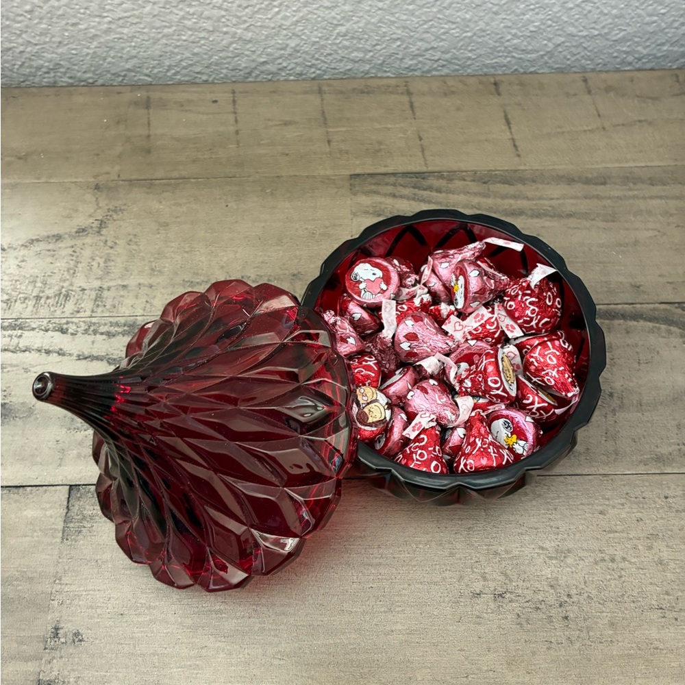 RED Hershey’s Kisses Candy Dish, Red.